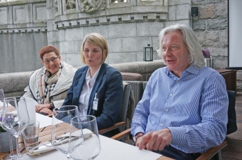 In front of the old bridge alongside the Alster river